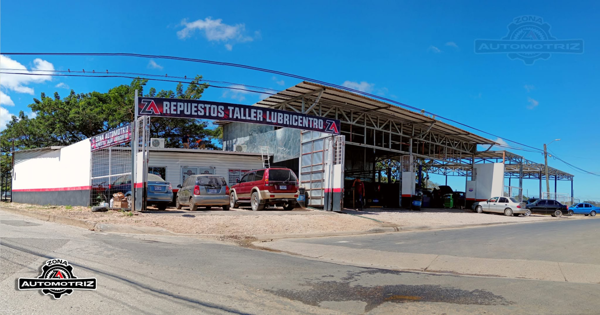 Fachada e instalaciones de Zona Automotriz Santa Cruz - Taller, Lubricentro y Repuestos